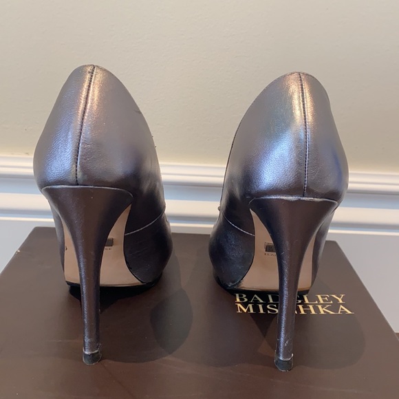 Badgley Mischka Goodie lll Peep Toe Pump High Heels in Pewter Silver - Brand New - Picture 3 of 13